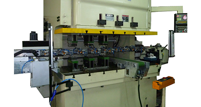 多工位沖床機械手